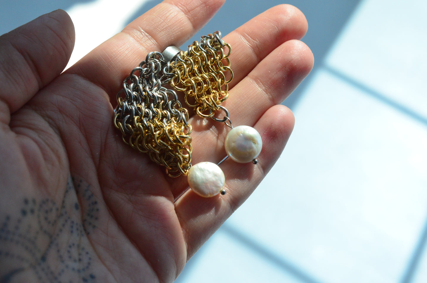 Mixed Metal Ombré Pearl Earrings