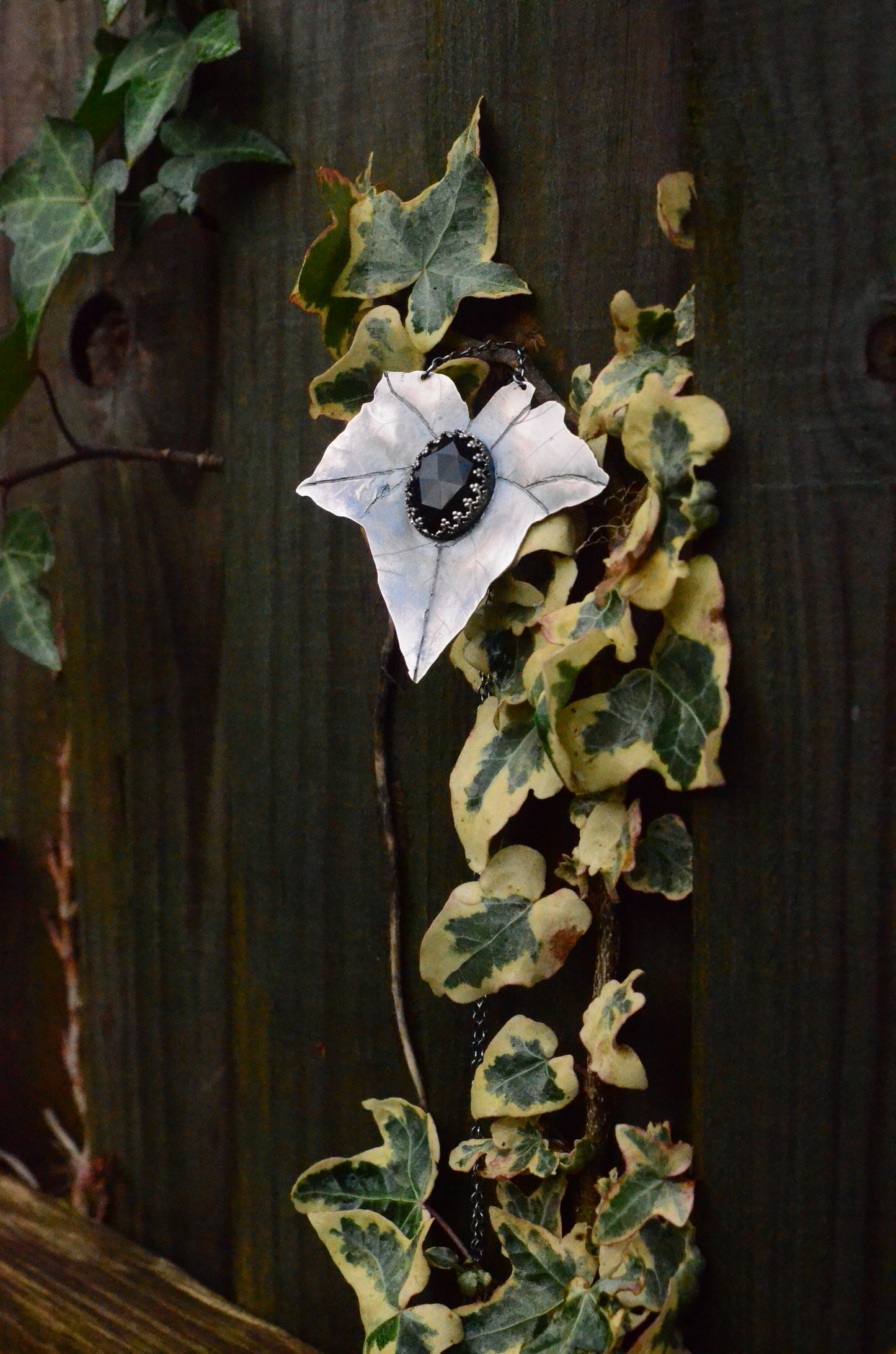 Silver Ivy Leaf Pendant