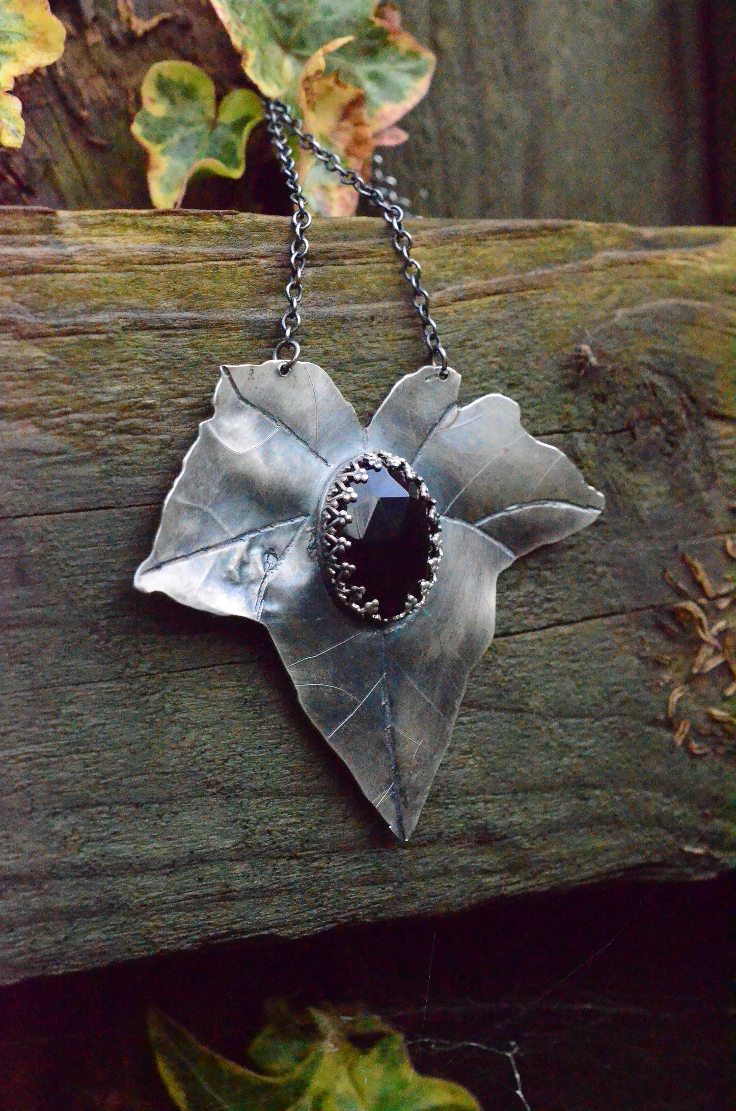 Silver Ivy Leaf Pendant