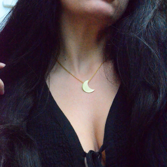 Stevie Crescent Moon Necklace - Small